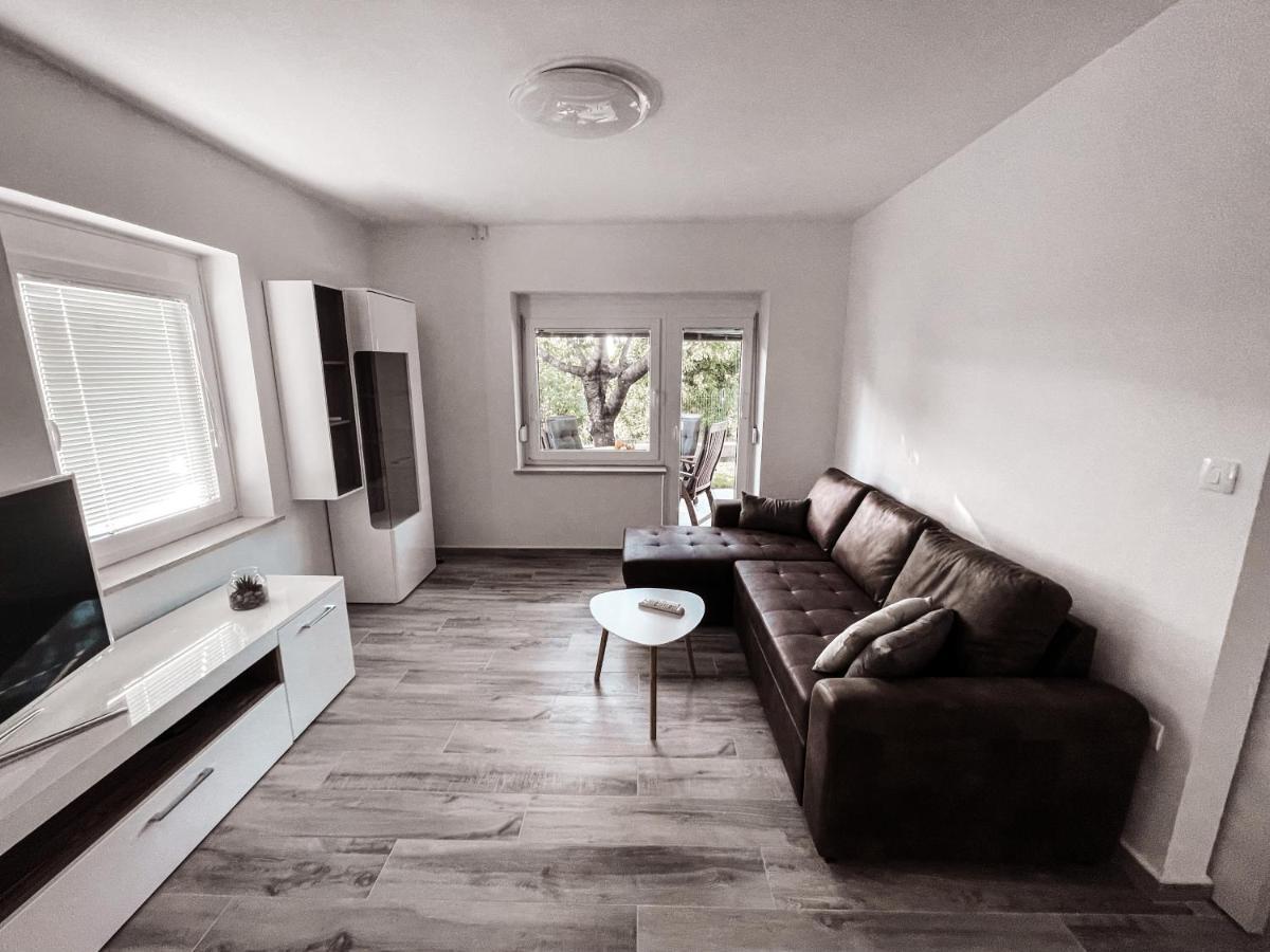 Riad Apartments Premium Zgornje Skofije Luaran gambar