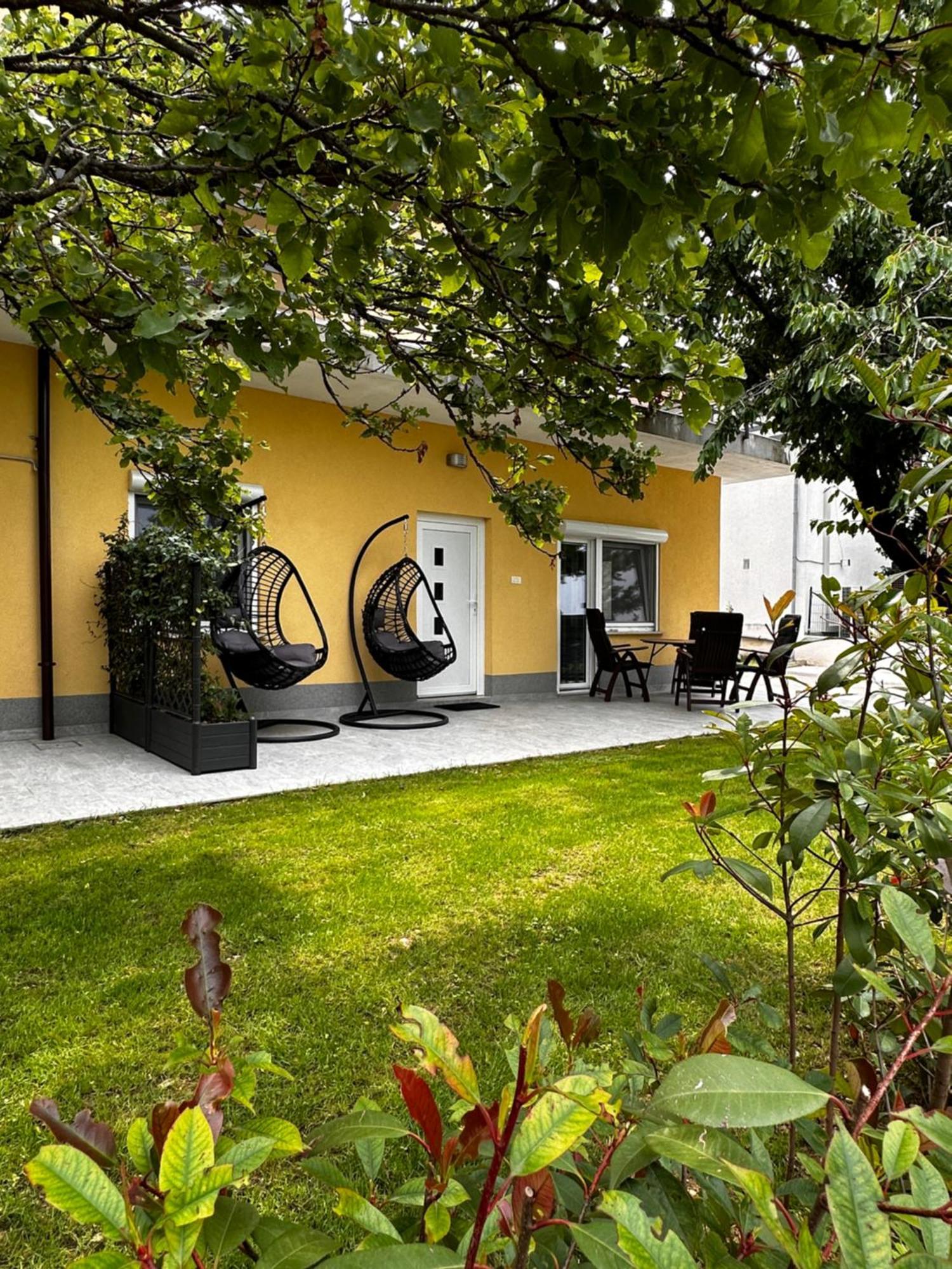 Riad Apartments Premium Zgornje Skofije Luaran gambar